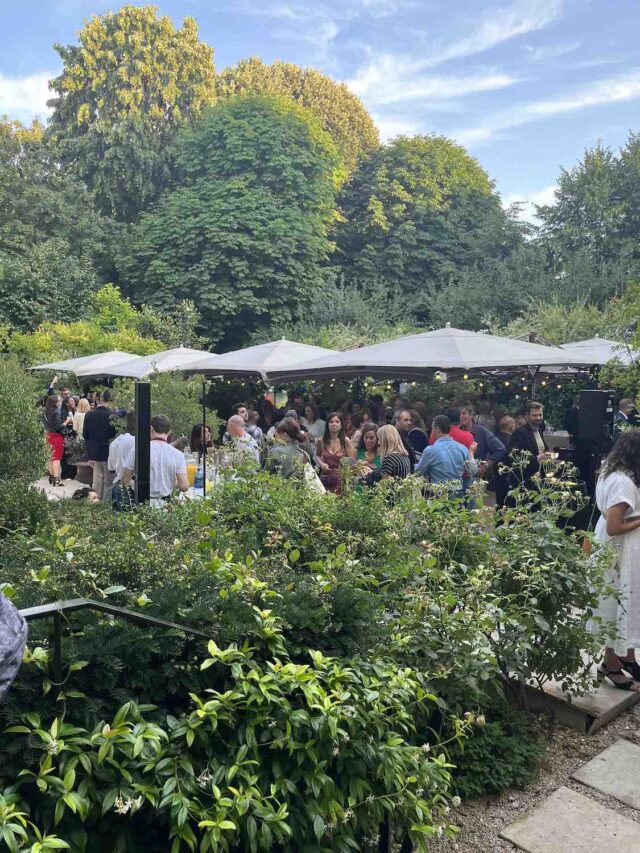 Cocktail-Relations-Publiques-Garden-party-Paris-Eclaireuse